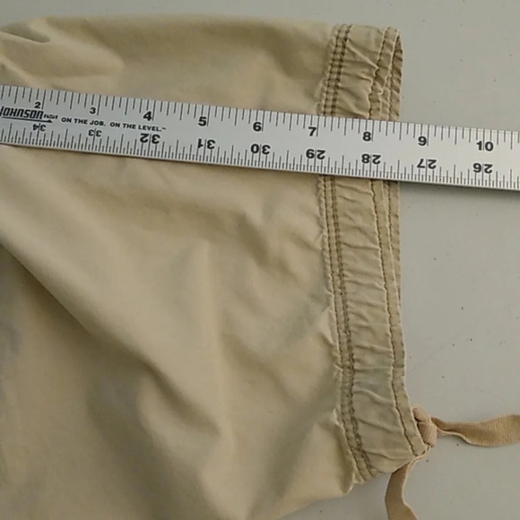 ST. JOHNS BAY 100% COTTON, TAN/KHAKI, ELASTIC WAIST, BELT LOOPS, CARGO SHORTS - Picture 6 of 8